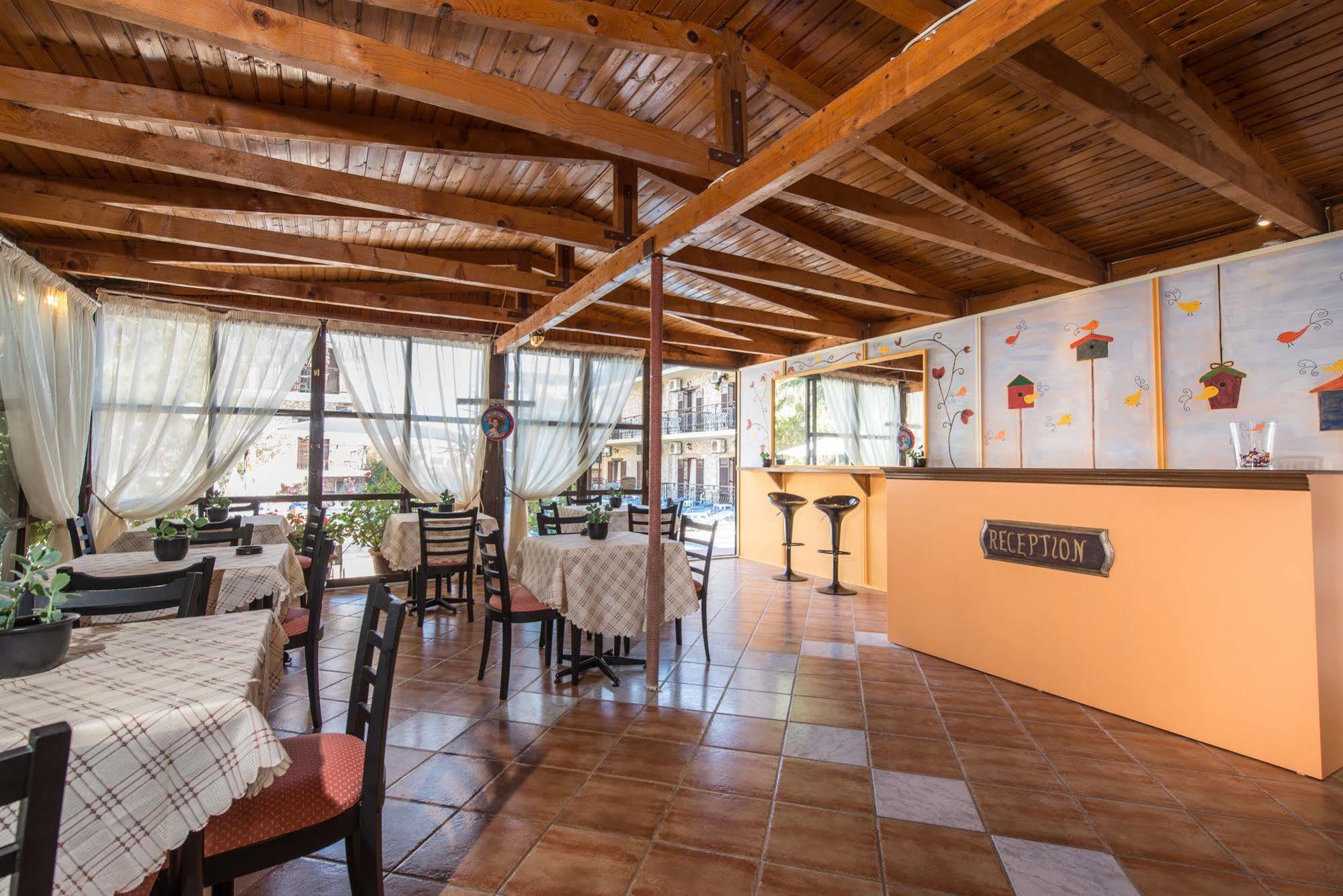 Two Brothers & Apts Hotel apartamentowy 3*